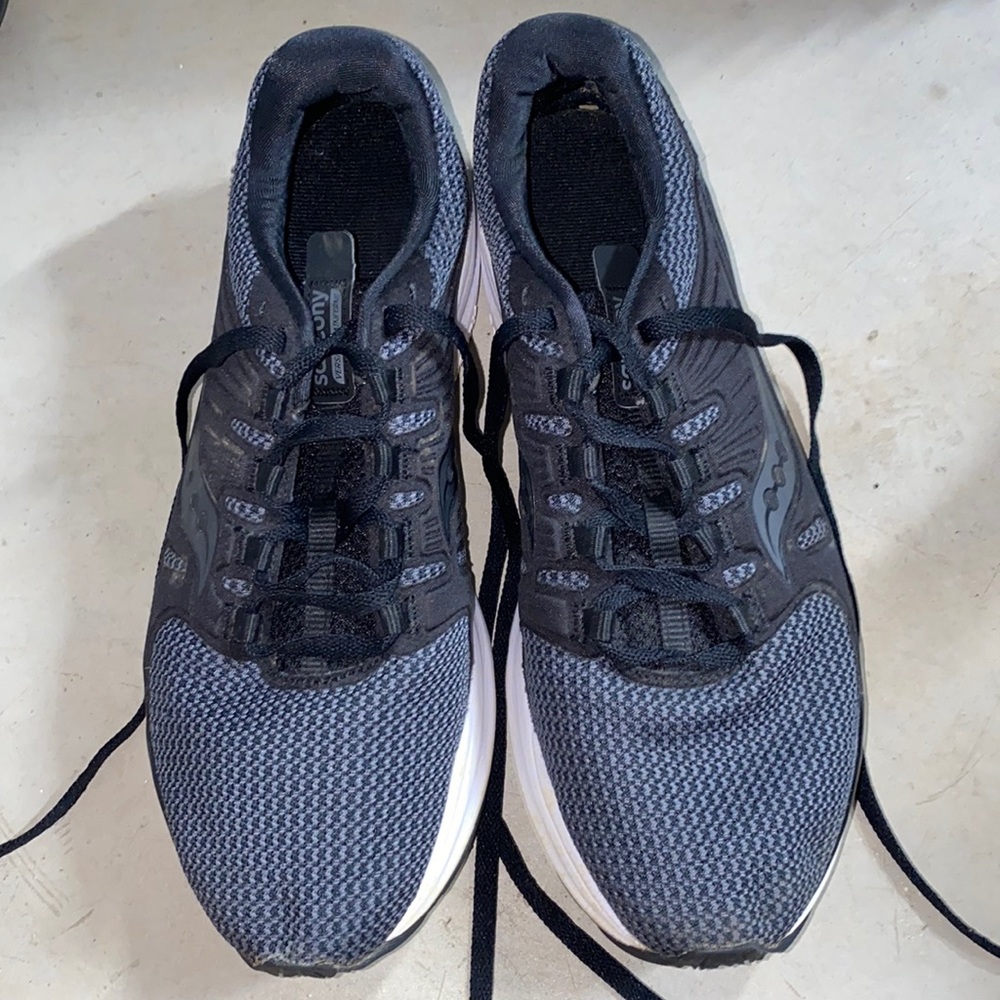 Saucony 9.5 Mens sneakers